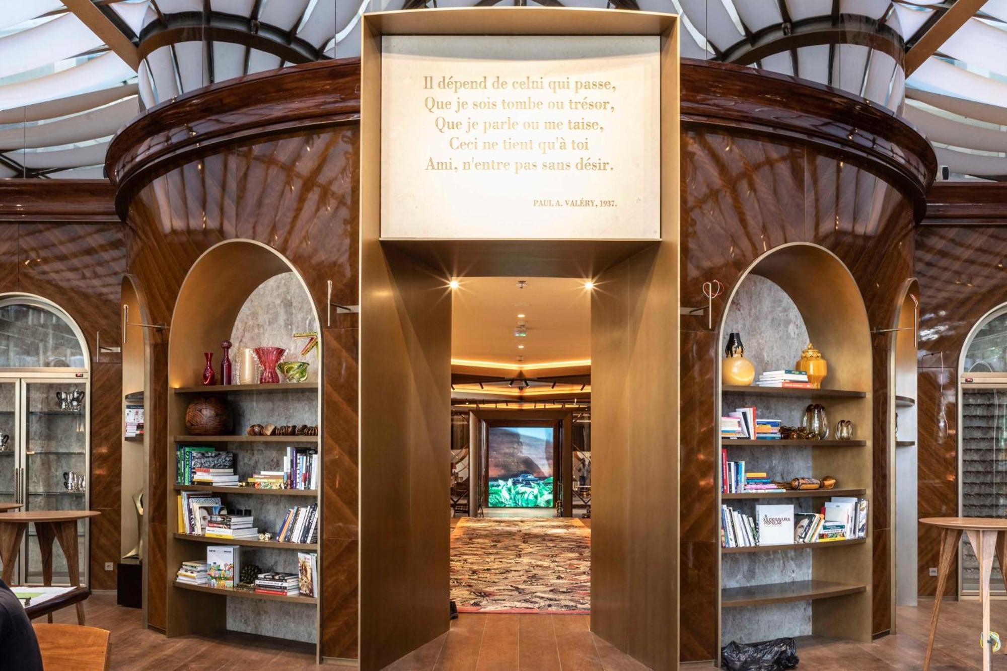 Rosewood Sao Paulo Hotel ภายนอก รูปภาพ Library on board